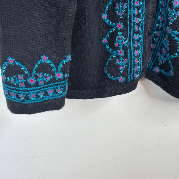 Vintage Embroidered Cardigan Sweater M Black Boho Whimsigoth Ramie Cotton Granny - Picture 3 of 9